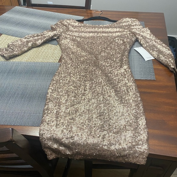 NWT Tobi sequin, bodycon mini dress, gold size S - Picture 6 of 13